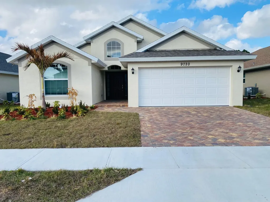 9720 Apollo Avenue Fort Pierce FL 34945
