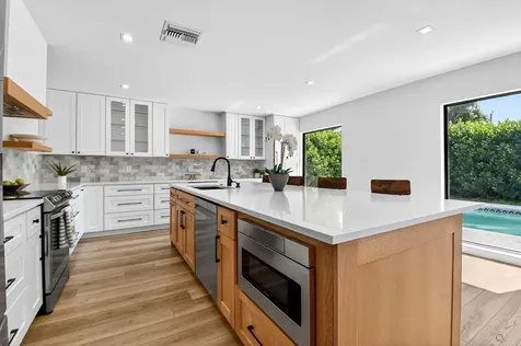 832 Appleby Street Boca Raton FL 33487