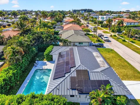 832 Appleby Street Boca Raton FL 33487
