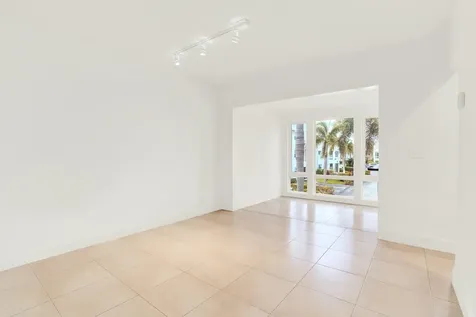 32 Colonial Club Drive Boynton Beach FL 33435