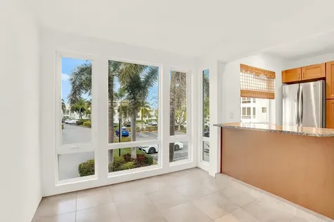 32 Colonial Club Drive Boynton Beach FL 33435