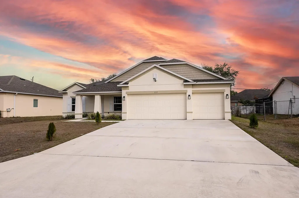 1557 Sw Medley Lane Port Saint Lucie FL 34953