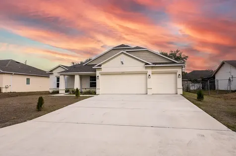 1557 Sw Medley Lane Port Saint Lucie FL 34953