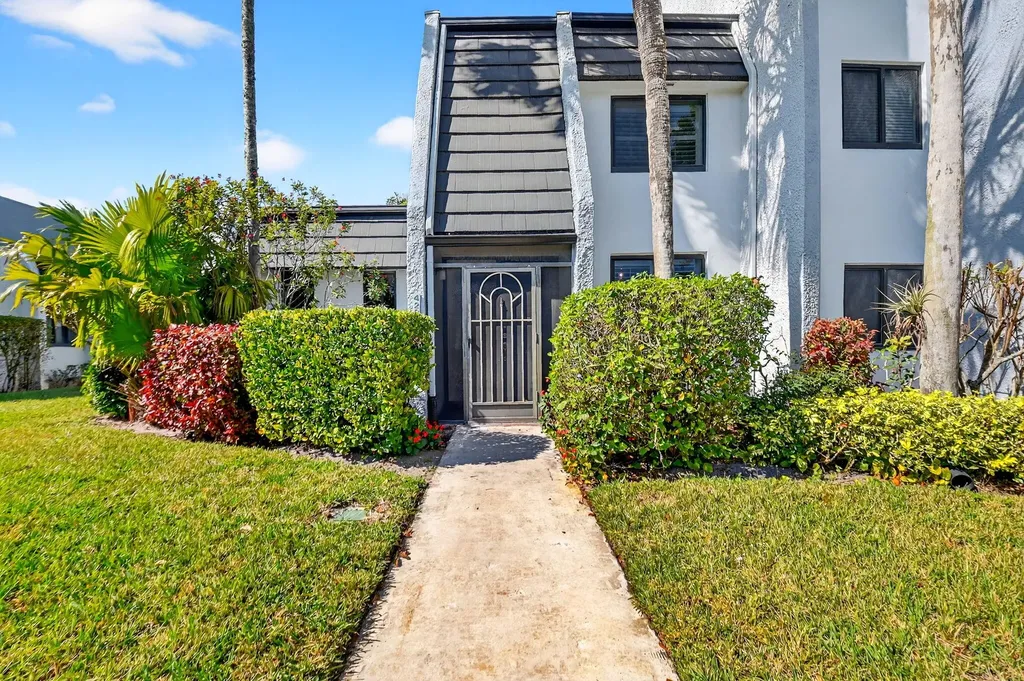 4288 D Este Court Lake Worth FL 33467