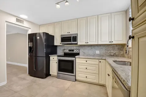 4288 D Este Court Lake Worth FL 33467