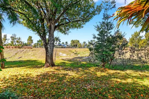 4288 D Este Court Lake Worth FL 33467