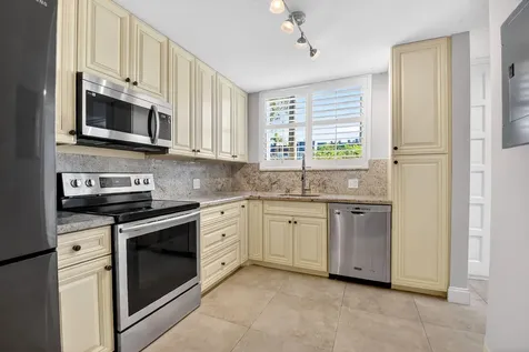 4288 D Este Court Lake Worth FL 33467