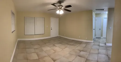 523 Colonial Road West Palm Beach FL 33405
