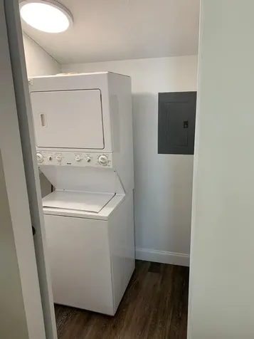 523 Colonial Road West Palm Beach FL 33405