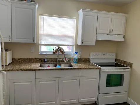 523 Colonial Road West Palm Beach FL 33405