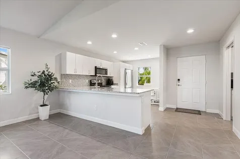 10 Juan Carlos Lane Port Saint Lucie FL 34952