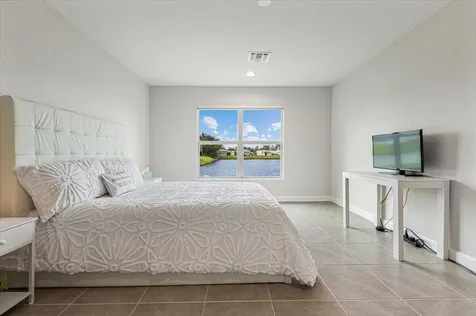 10 Juan Carlos Lane Port Saint Lucie FL 34952