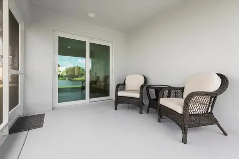 10 Juan Carlos Lane Port Saint Lucie FL 34952