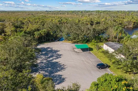 10 Juan Carlos Lane Port Saint Lucie FL 34952