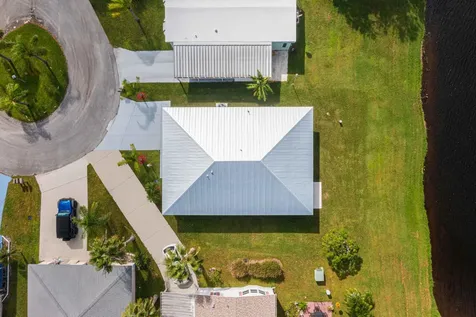 10 Juan Carlos Lane Port Saint Lucie FL 34952