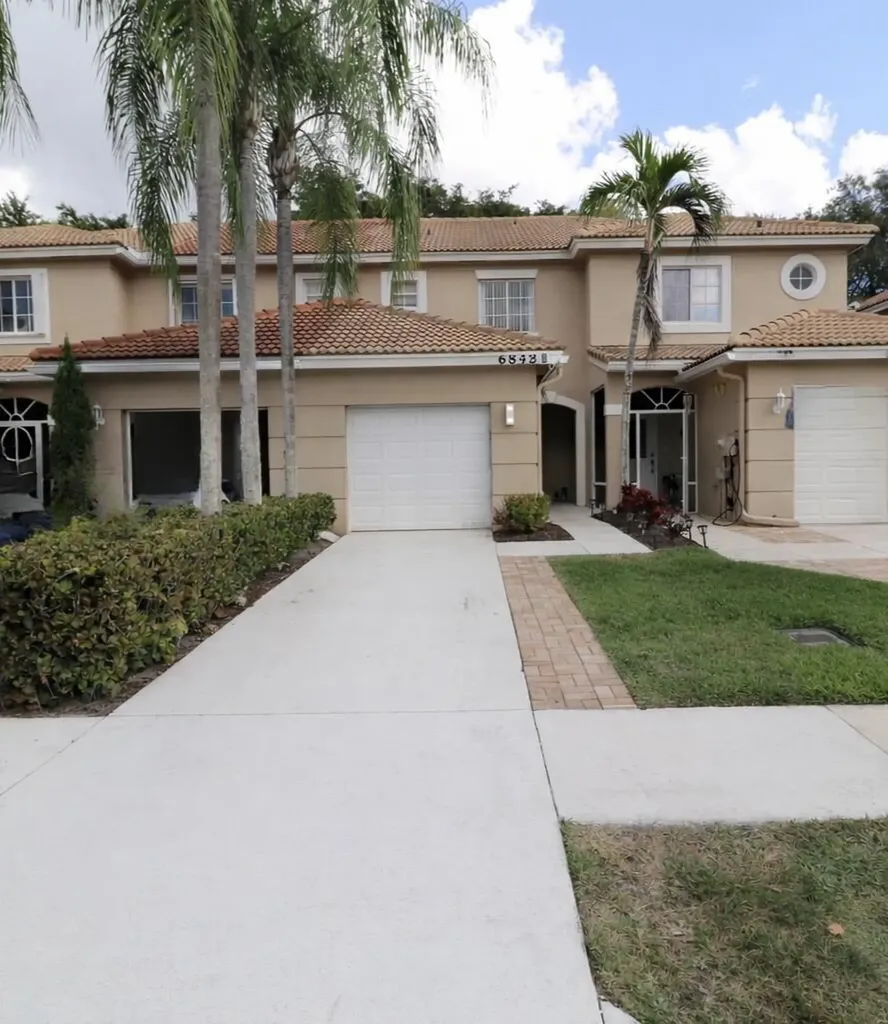 6848 Brook Hollow Road Greenacres FL 33467