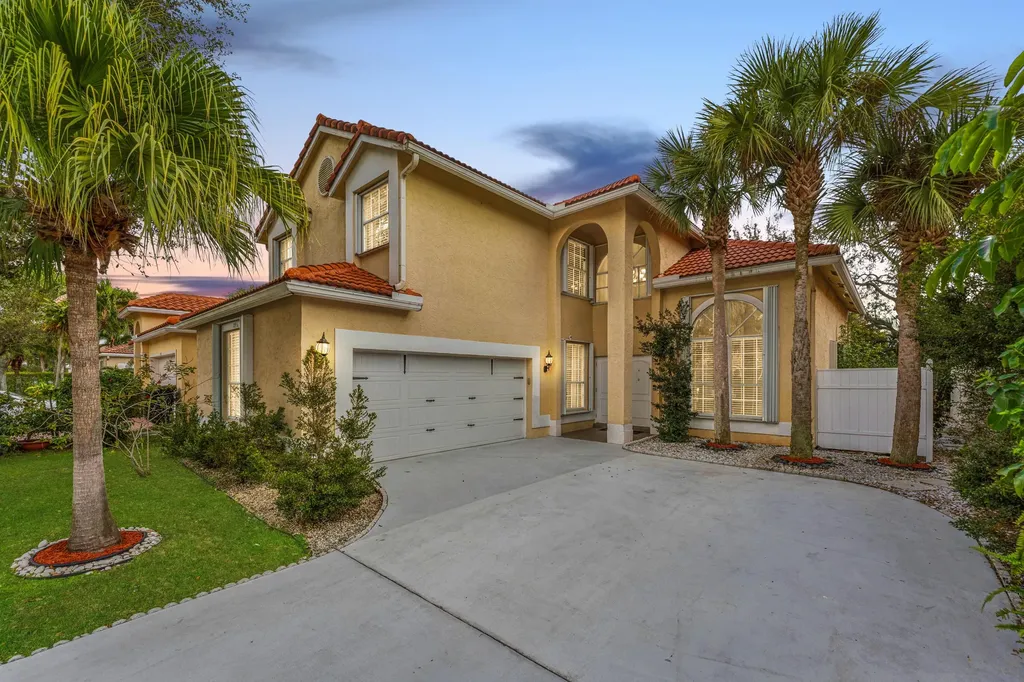 10956 N Danbury Way Boca Raton FL 33498
