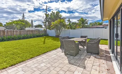 1320 S Deerfield Avenue Deerfield Beach FL 33441