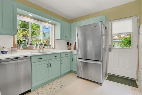 417 N 12th Avenue Lake Worth FL 33460