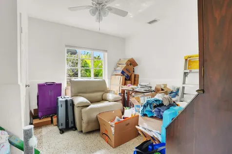 417 N 12th Avenue Lake Worth FL 33460
