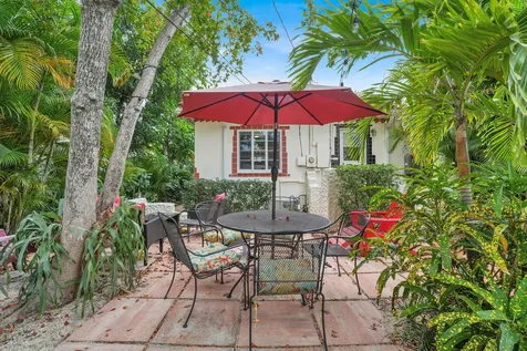 417 N 12th Avenue Lake Worth FL 33460