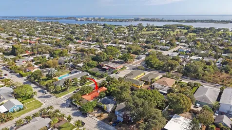 417 N 12th Avenue Lake Worth FL 33460