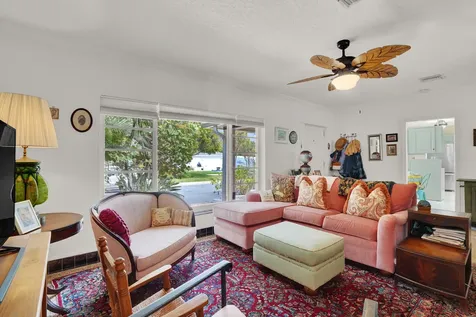 417 N 12th Avenue Lake Worth FL 33460