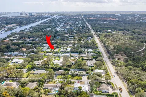 2417 Country Oaks Lane West Palm Beach FL 33410