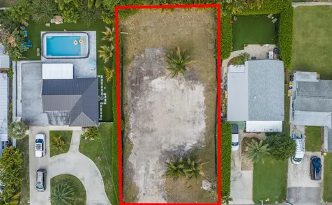 2417 Country Oaks Lane West Palm Beach FL 33410