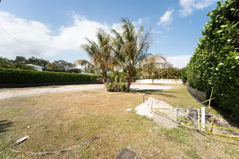 2417 Country Oaks Lane West Palm Beach FL 33410