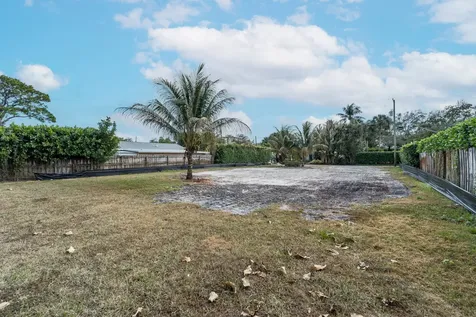 2417 Country Oaks Lane West Palm Beach FL 33410