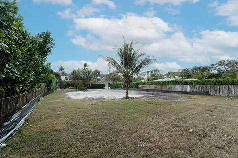 2417 Country Oaks Lane West Palm Beach FL 33410