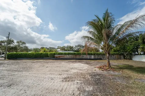 2417 Country Oaks Lane West Palm Beach FL 33410