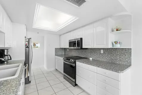 23200 Camino Del Mar Boca Raton FL 33433
