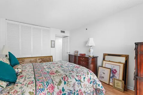 23200 Camino Del Mar Boca Raton FL 33433