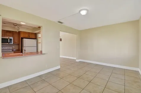 1904 Sw Golf Lane Boynton Beach FL 33426