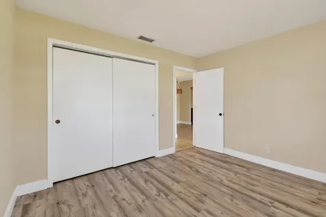 1904 Sw Golf Lane Boynton Beach FL 33426