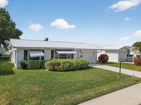 1904 Sw Golf Lane Boynton Beach FL 33426