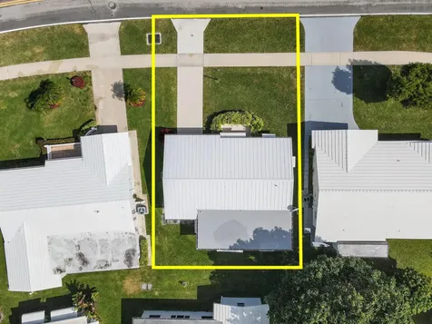 1904 Sw Golf Lane Boynton Beach FL 33426