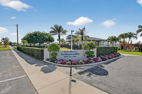 1904 Sw Golf Lane Boynton Beach FL 33426