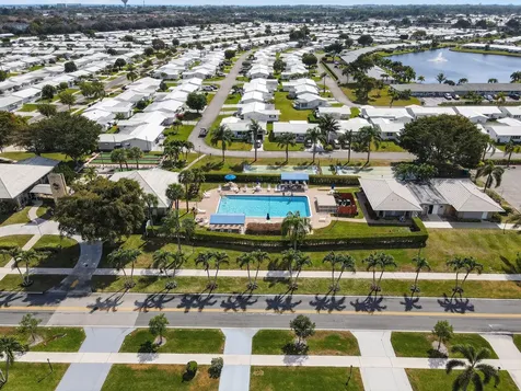1904 Sw Golf Lane Boynton Beach FL 33426