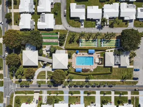 1904 Sw Golf Lane Boynton Beach FL 33426