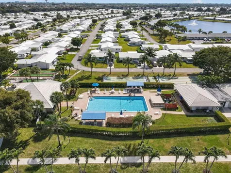 1904 Sw Golf Lane Boynton Beach FL 33426