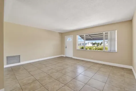 1904 Sw Golf Lane Boynton Beach FL 33426