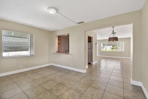 1904 Sw Golf Lane Boynton Beach FL 33426