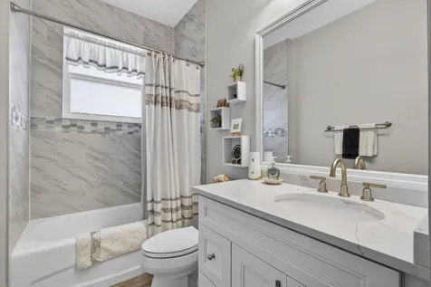 109 Isola Circle Royal Palm Beach FL 33411