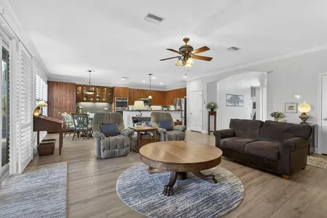 109 Isola Circle Royal Palm Beach FL 33411