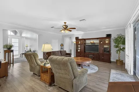 109 Isola Circle Royal Palm Beach FL 33411