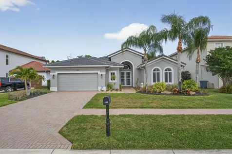 109 Isola Circle Royal Palm Beach FL 33411
