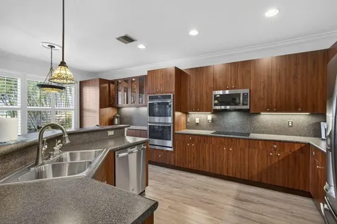 109 Isola Circle Royal Palm Beach FL 33411